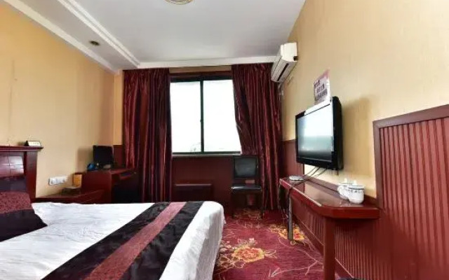 Longxian Hotel