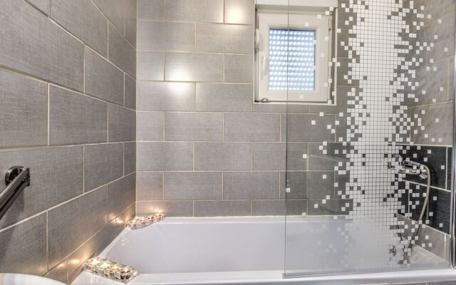 Secluded Holiday Home in Cesarica, Karlobag Near the Sea