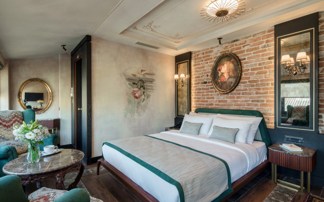 Tria Hotel - Special Class