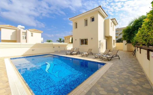 Villa Petra AQ PV5