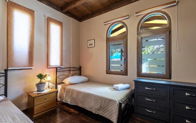 Selana House