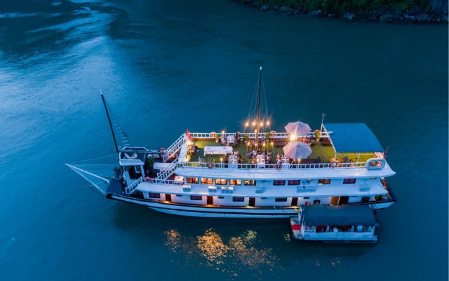 Swan Cruises Halong