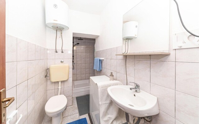 Awesome Home in Vinisce With Wifi and 3 Bedrooms