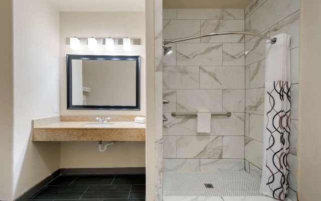 Best Western Plus DFW Airport Suites