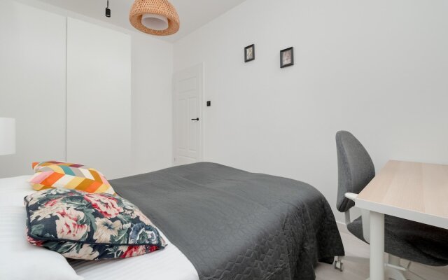 Łąkowa Apartment Łódź by Renters