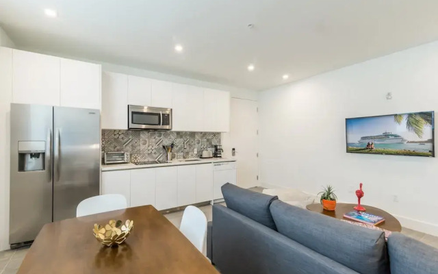 VHC Luxury Apartments 538-202