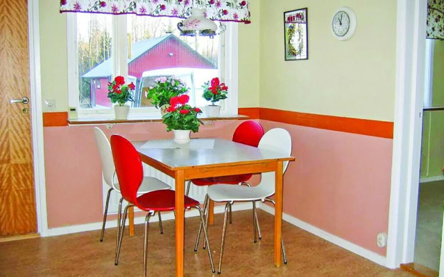 Nice Home in Vänersborg With 3 Bedrooms and Wifi