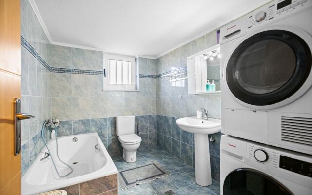 Chrisy s Apartment in Chania