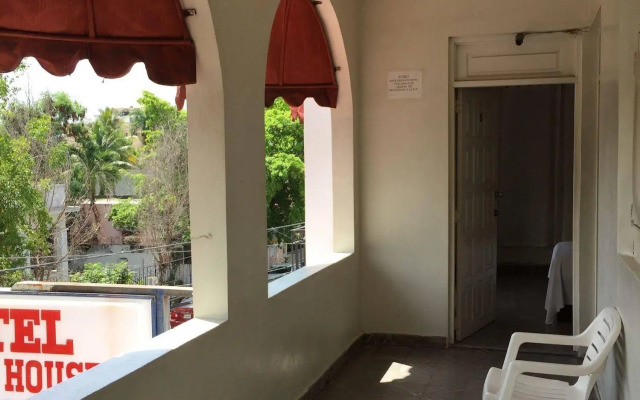 Hotel La Grand Mansion