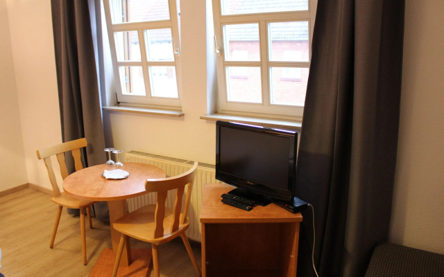 Angelis Pension - Restaurant zum grunen Baum