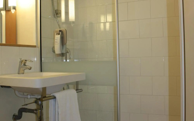 ibis Lyon Sud Chasse Sur Rhone