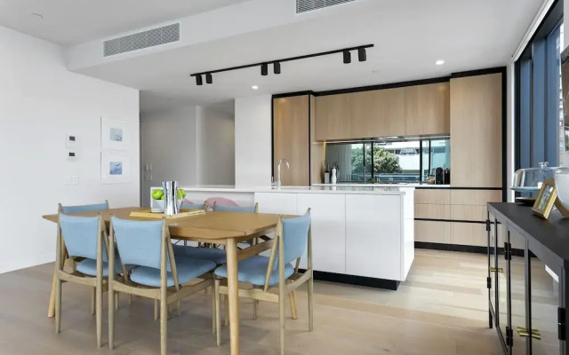 Modern & elegant living Wynyard Quarter