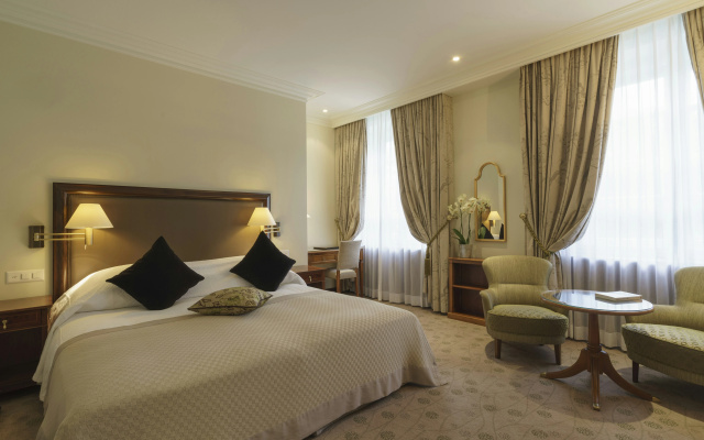 Suvretta House – Guest Rooms – St. Moritz