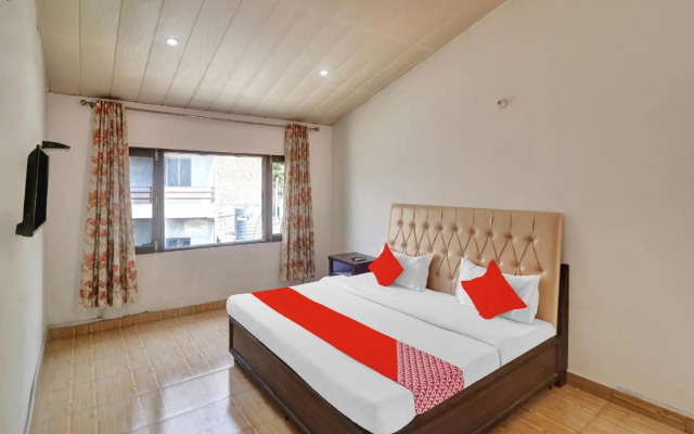 OYO 82102 Rudhra River Huts