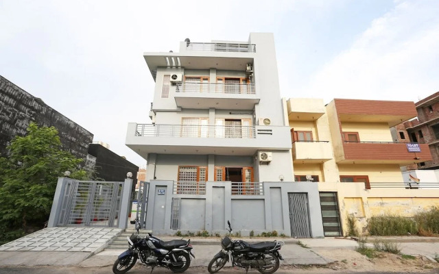 Radiant Casa Hotel by OYO Rooms