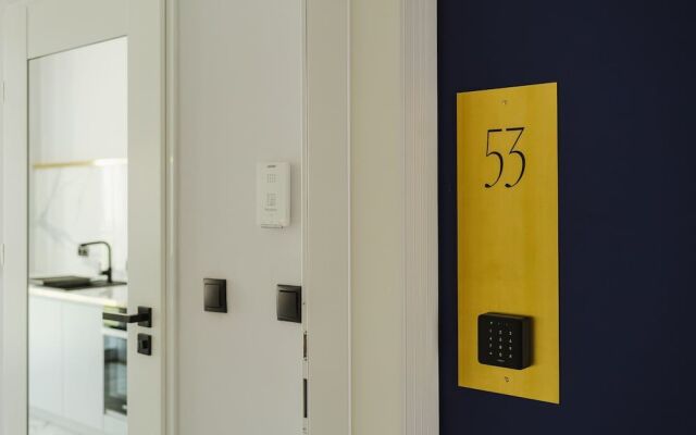 No.4 Residence