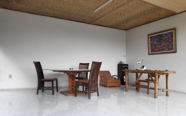 OYO 3833 Abian Villa By Nur Abian