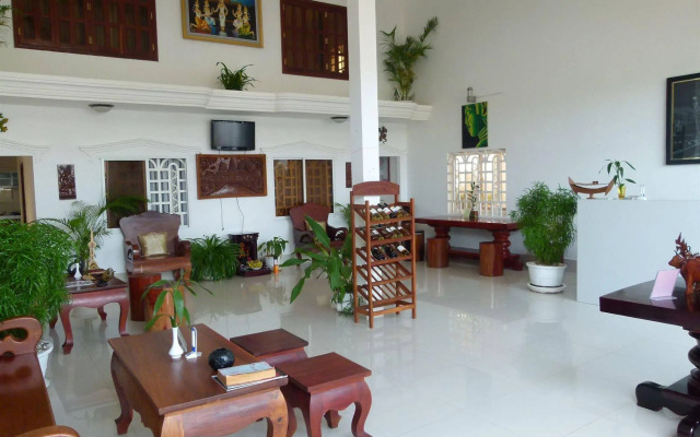 Overflow Guesthouse