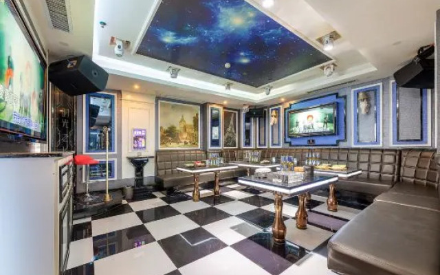 PULLYEAH Hotel