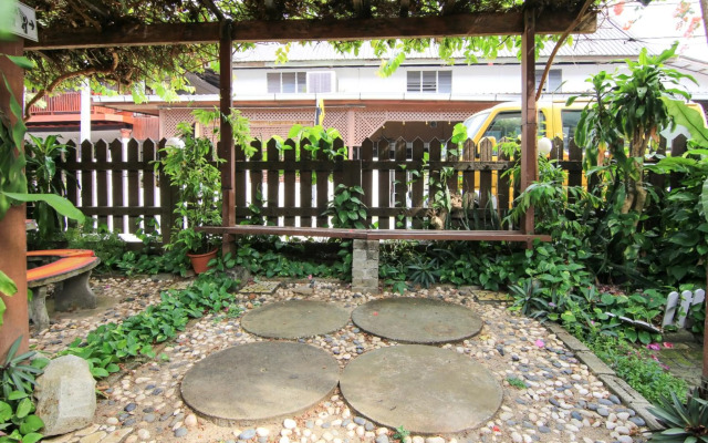 Ombak Inn Chalet