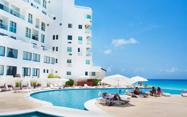 Cyan Cancun Resort Spa