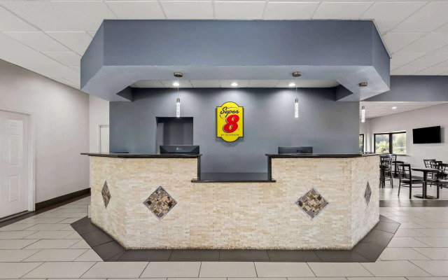 Super 8 by Wyndham Garysburg/Roanoke Rapids