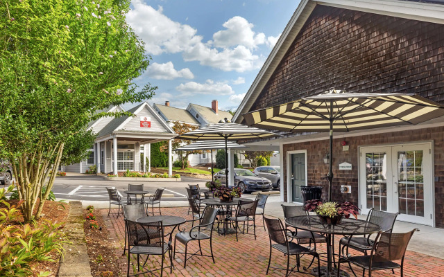 Best Western Plus Cold Spring
