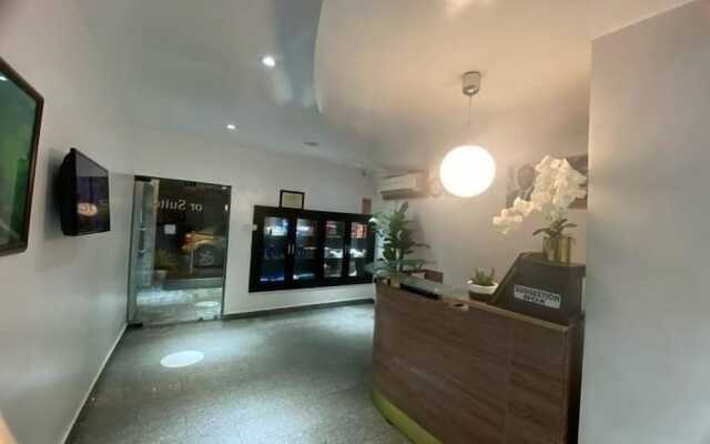 Axor Hotel &Suites