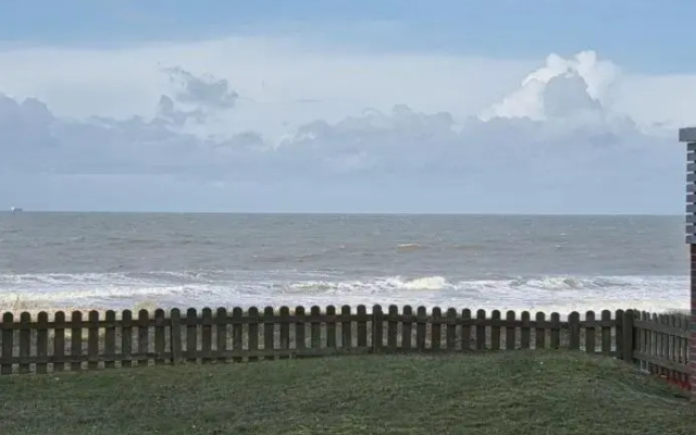 Strand-Zeit - ein Steinwurf zum Meer