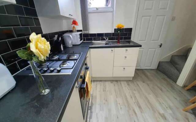 Lovely 3-bed Apartment in Coventry