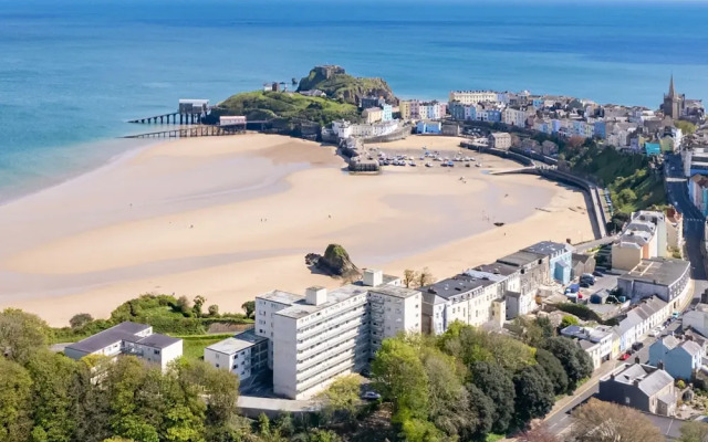 Ty Hapus - Close to Beach and Town