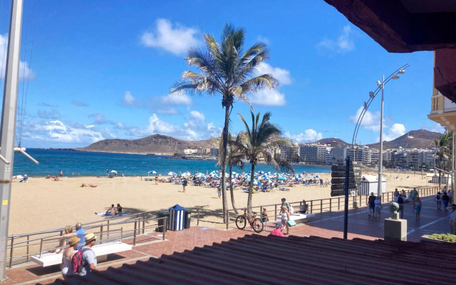 OceanFront Flat I by Canary365