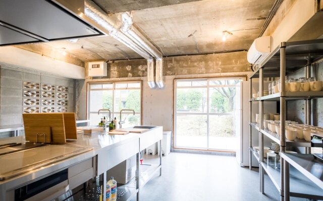 Shibamata Fu-ten Bed and Local