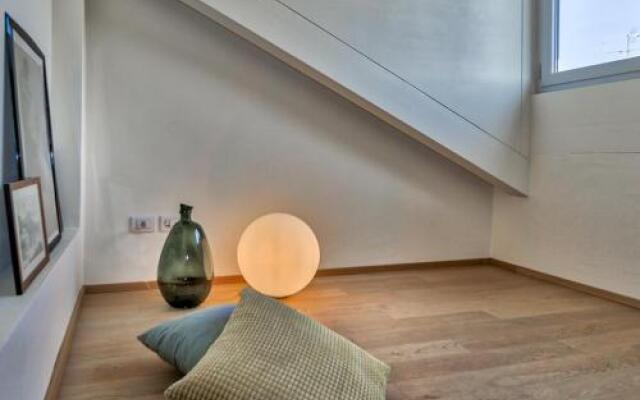 Mini ..Luxury Apartment..White