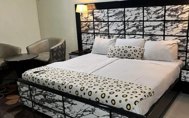 Francinesplace Hotel