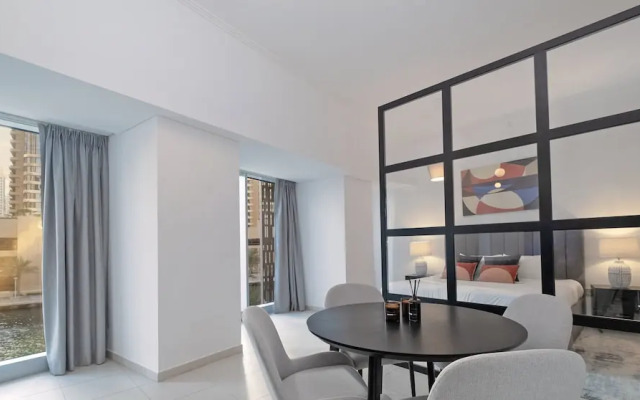 LUX The Cayan Superior Suite