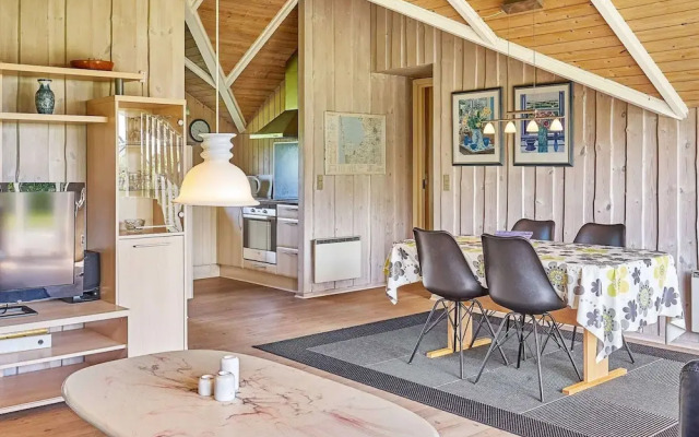 6 Person Holiday Home in Hemmet