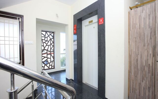 OYO 9525 Park Service Apartments