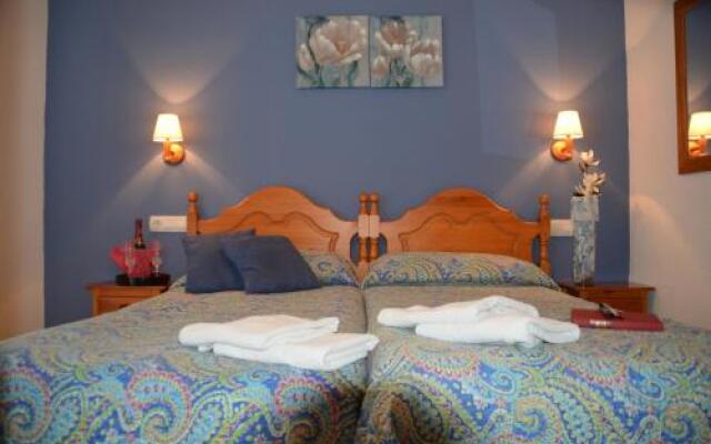 Hostal Residencia Mena