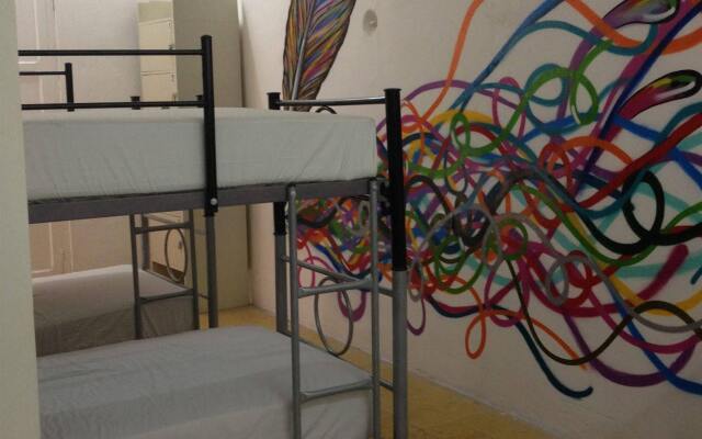 Art Apart Hostel