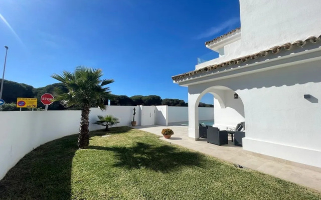 Villa Estuario in Chiclana de La Frontera