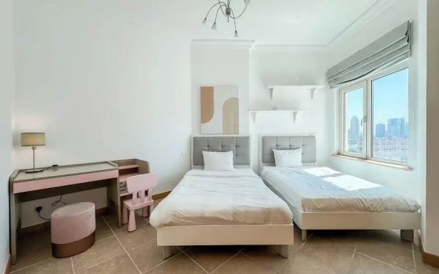 Upgraded 2BR Apartment at the Beach