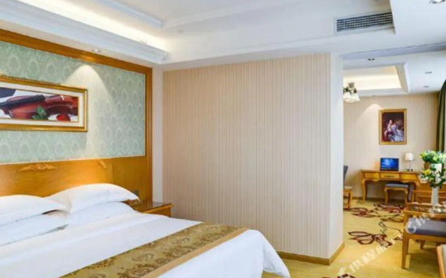 Vienna 3 Best Hotel (Nanchang Qingshan Lake High-tech)