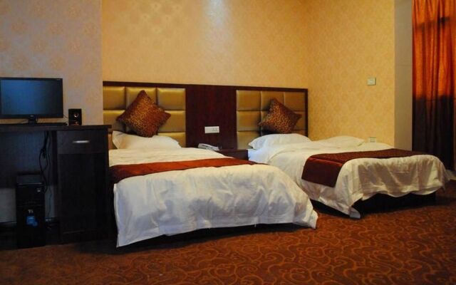 Bed on Journey Business Hotel