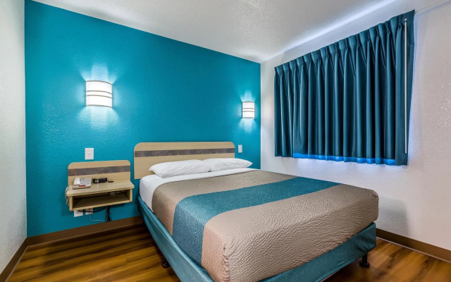 Motel 6 West Des Moines, IA
