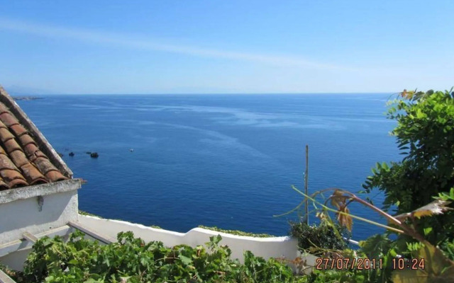 Come In Sicily - Pietramonaca