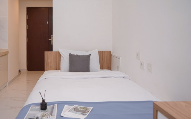 Cozy And Best Location Studio At Sky House Bsd Apartment
