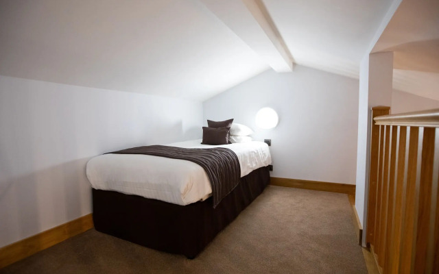 Tewinbury Farm Hotel