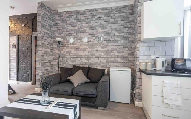 Comfy One Bed Room Flat Near Leeds City Centre