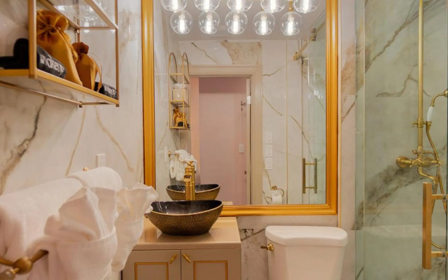 Designer Decorated Palm Beach Hotel NEW